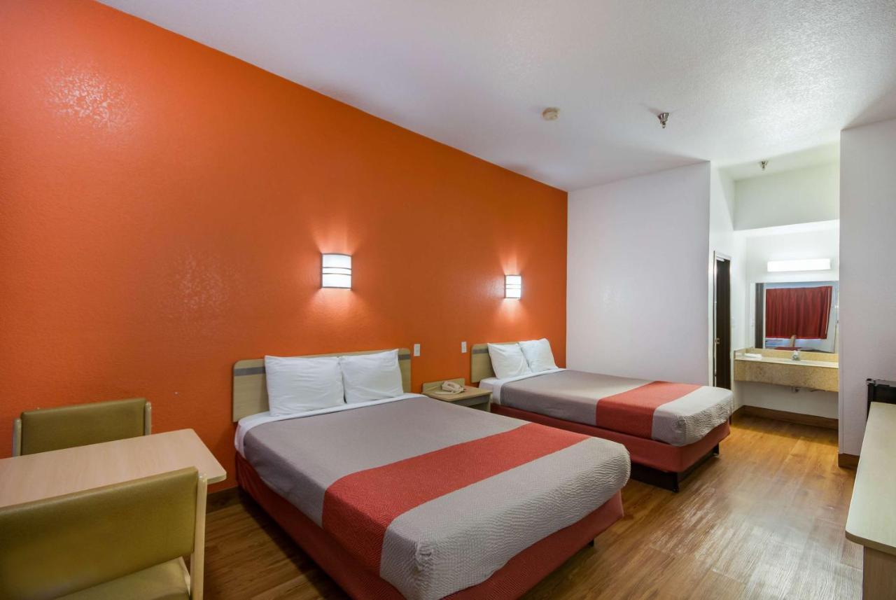 Motel 6-Humble, Tx מראה חיצוני תמונה