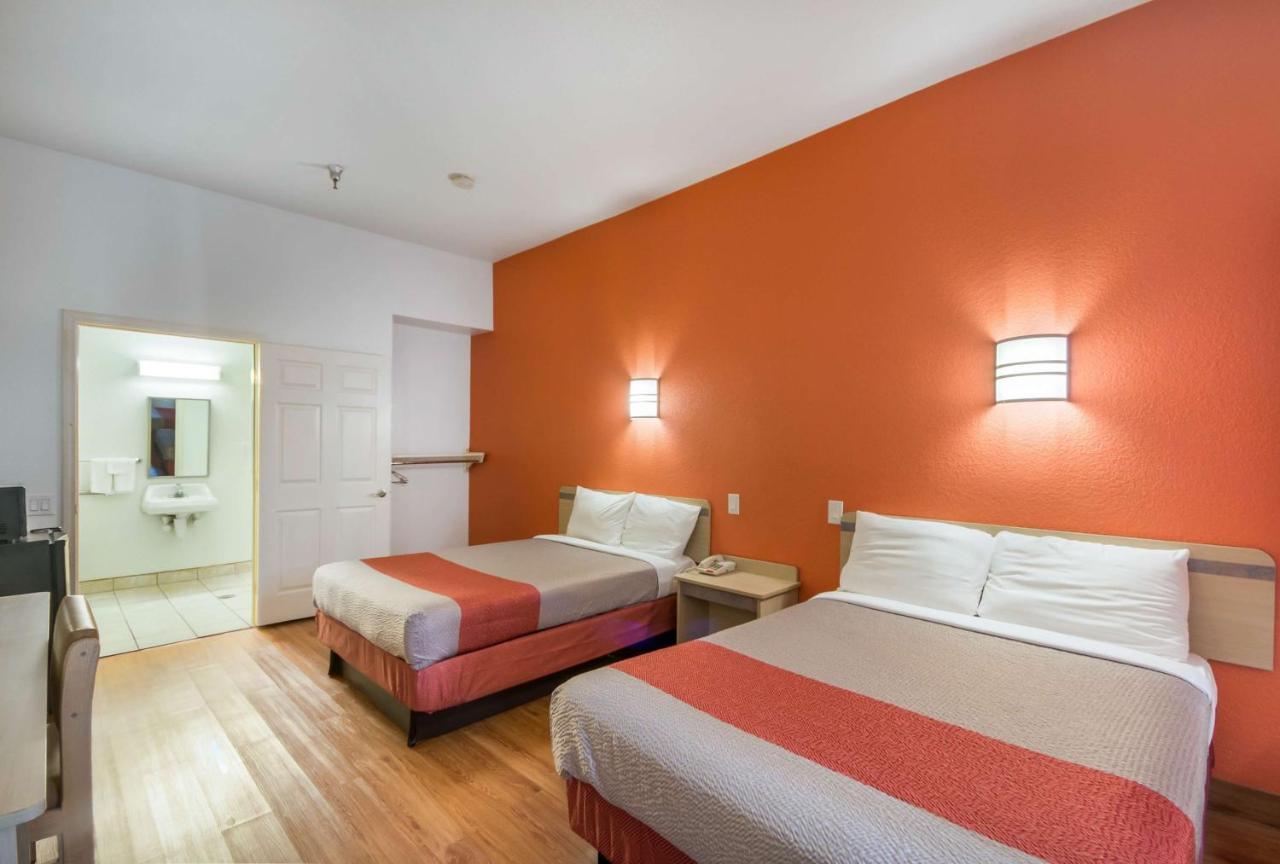 Motel 6-Humble, Tx מראה חיצוני תמונה